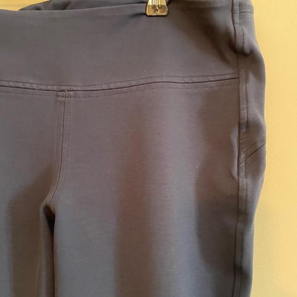 Sz 12 Lululemon Navy Mid weight pants. - Picture 7 of 7